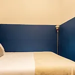 بيت شباب شباب مامبو تانغو