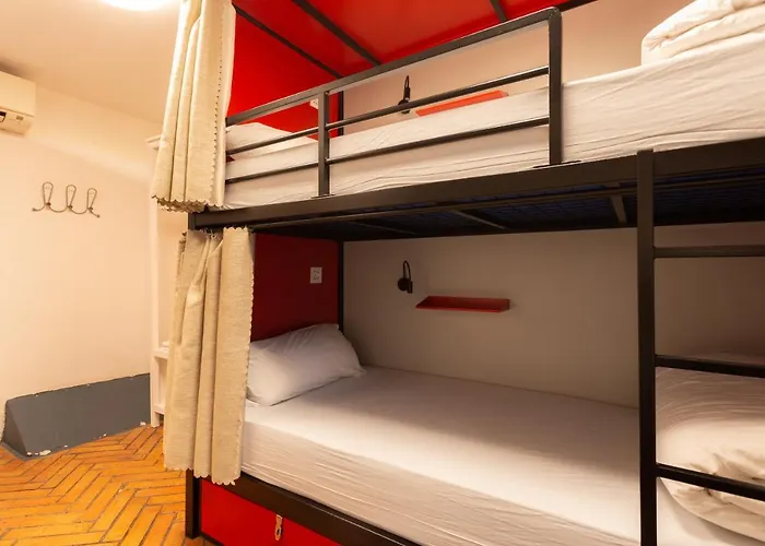 Mambo Tango Hostel *