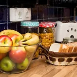 Mambo Tango Hostel *